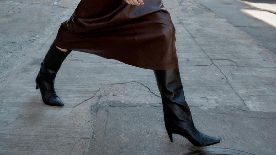 Estos son los cinco estilos de botas negras altas más vendidas de Zara