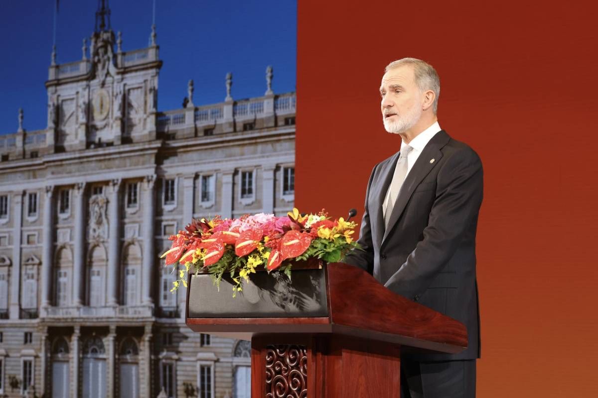 Le roi Felipe VI prononce quelques mots en chinois mandarin lors de son discours