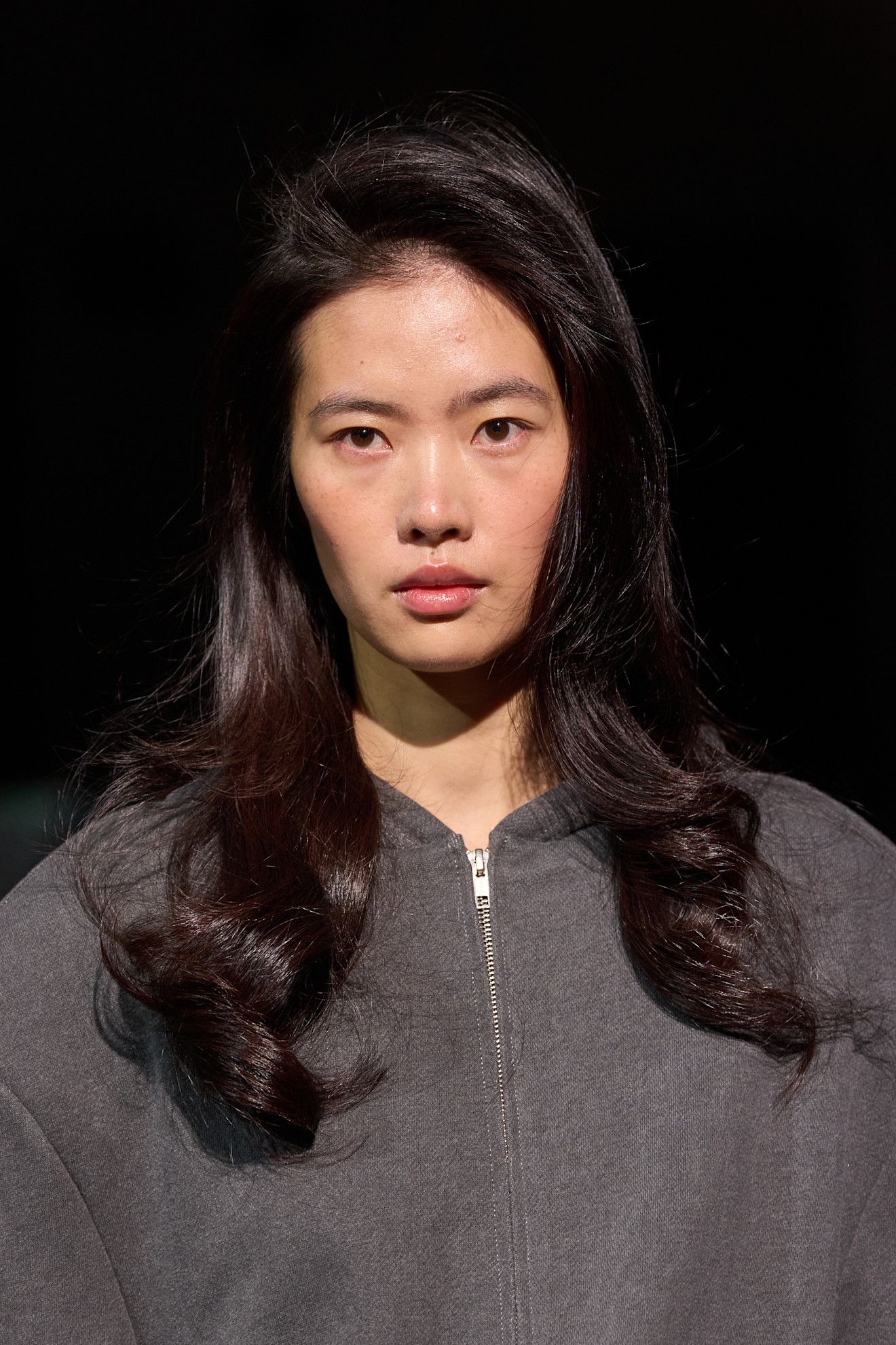 Le volume des coiffures des mannequins va décoller l’année prochaine.