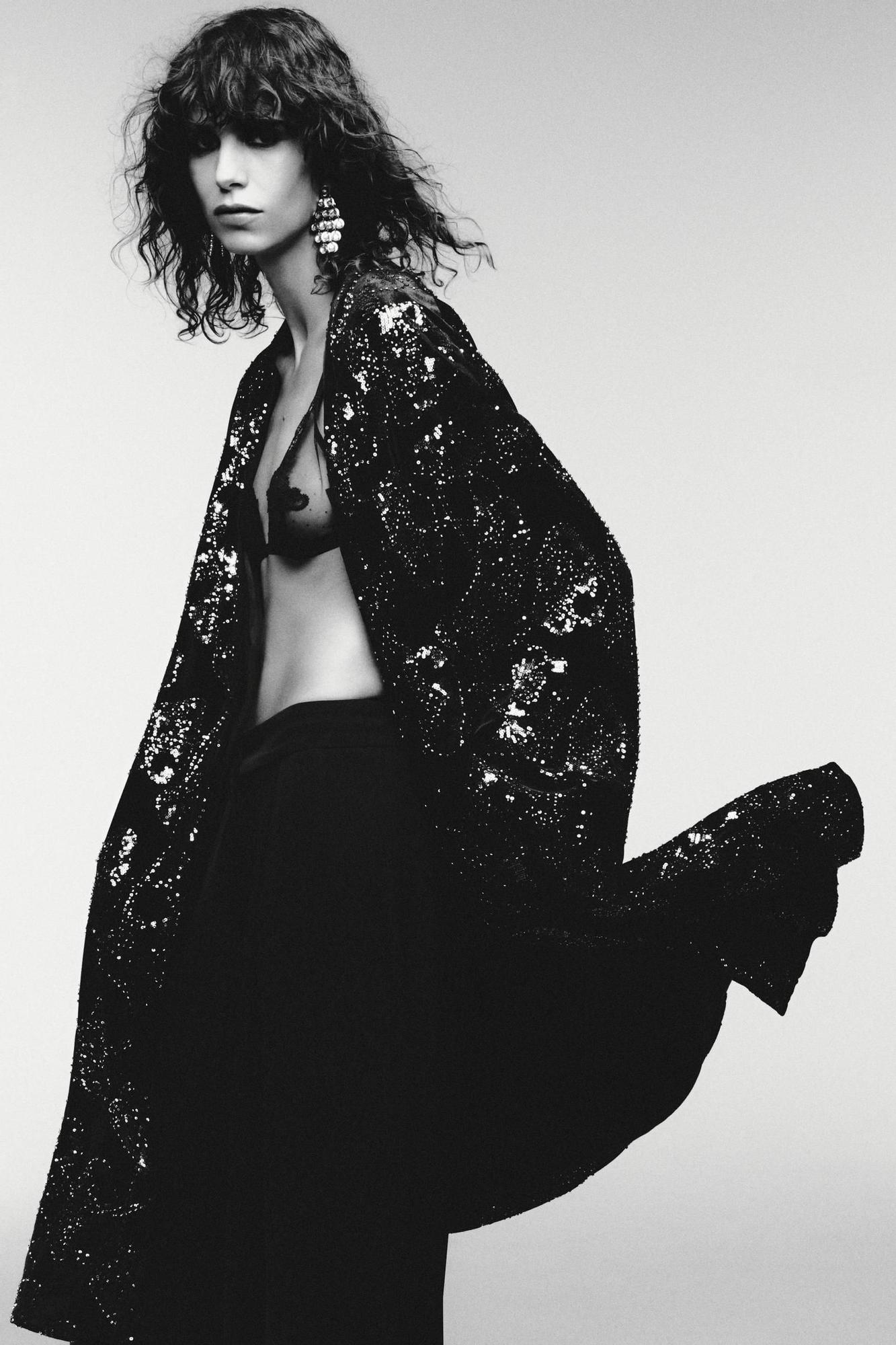 Veste longue en velours à sequins