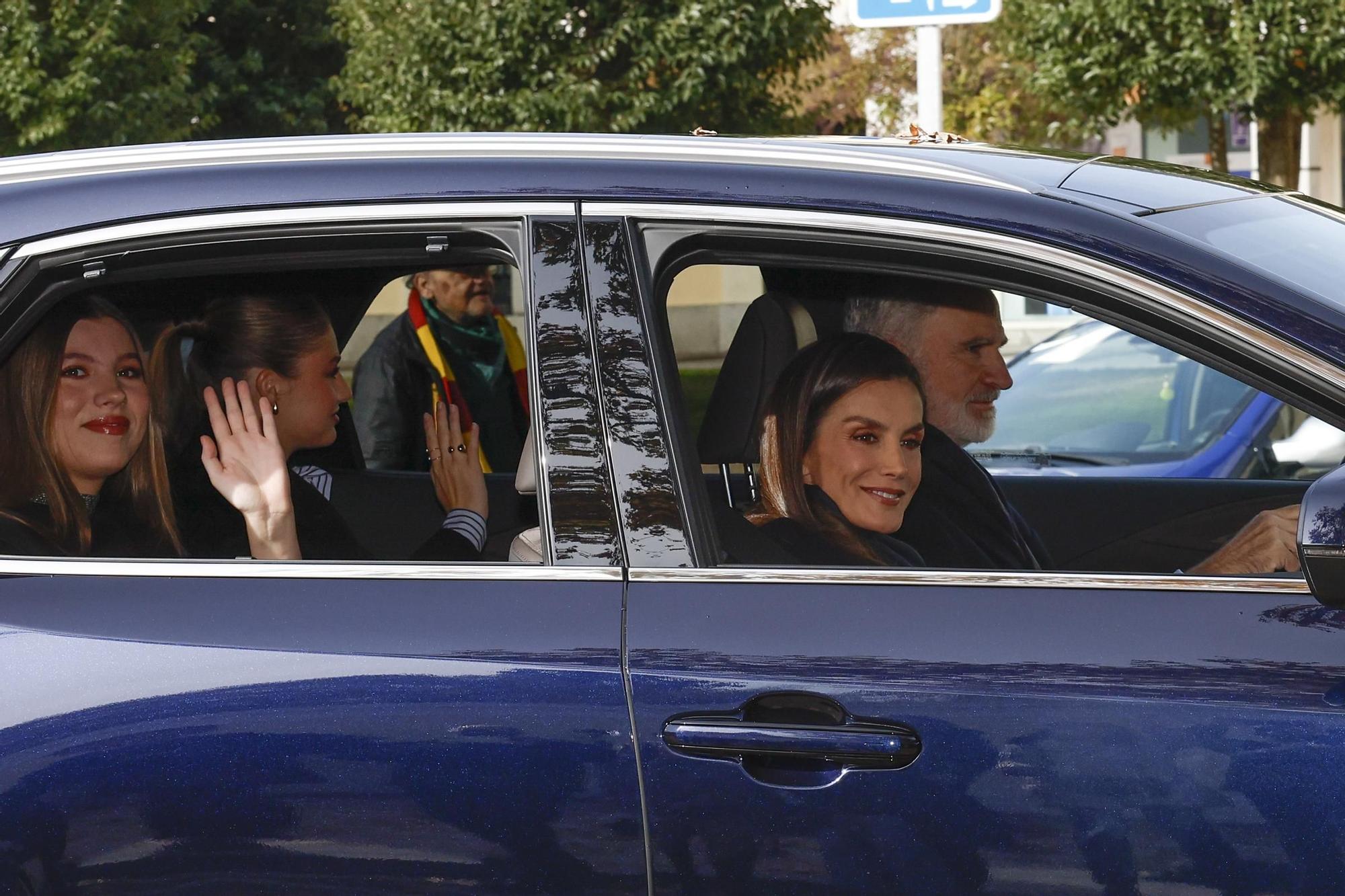 Del look de Victoria Federica al anillo de la princesa Leonor: lo que no se ha visto de la comida privada de la Familia Real