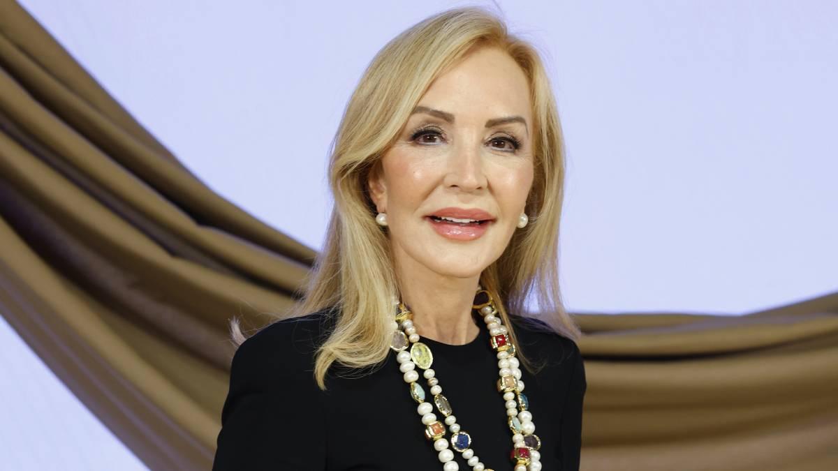 Carmen Lomana celebra su tradicional mercadillo solidario
