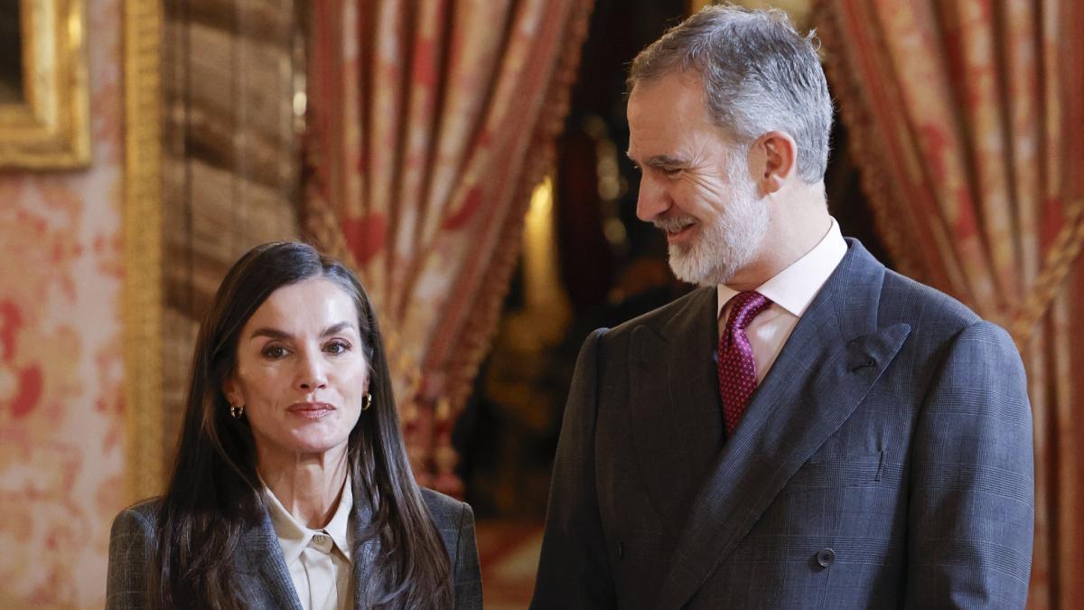 Los looks a juego del rey Felipe VI y la reina Letizia para su acto conjunto.