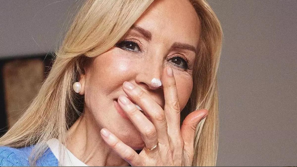 Ana Obregón (70 años), Carmen Lomana (76 años) y Cristina Pedroche (37 años): eliminar las arrugas de los labios, mezclar con ampollas antiedad, tomar el sol o hidratar talones son sus trucos de belleza con la crema Nivea del bote azul