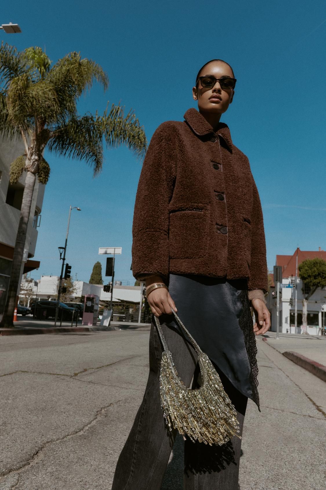 Veste en peau lainée marron