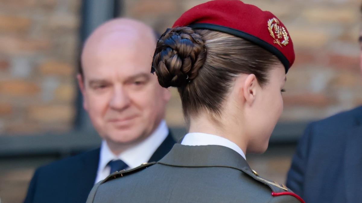 Las trenzas, el sello de confianza de la princesa Leonor: cómo ha cambiado su peinado fetiche durante años