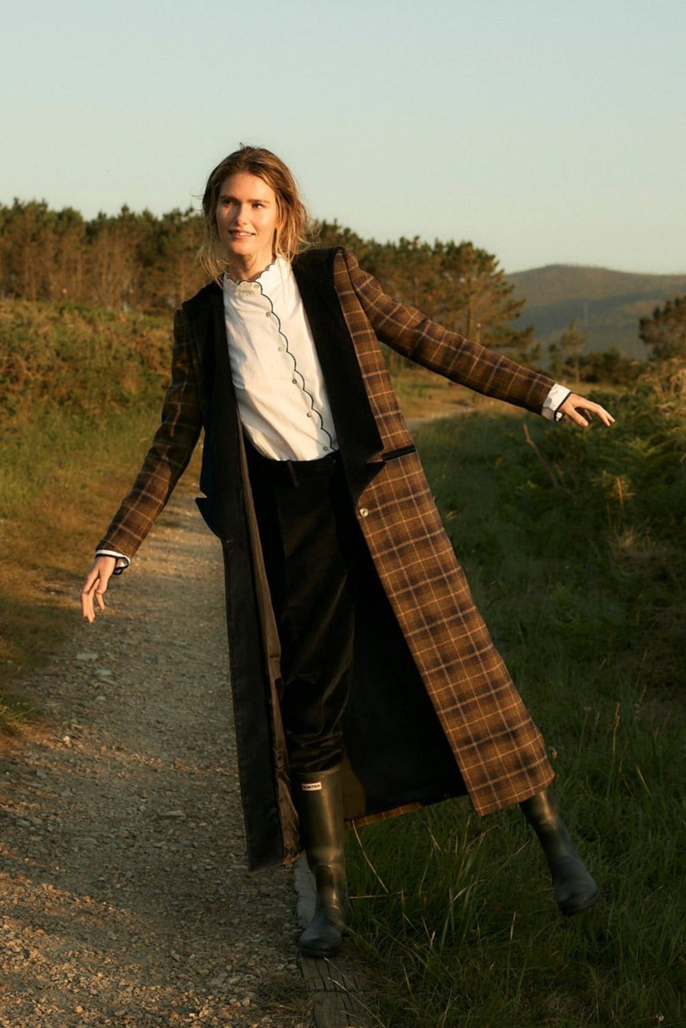 Manteau long en laine à carreaux marron