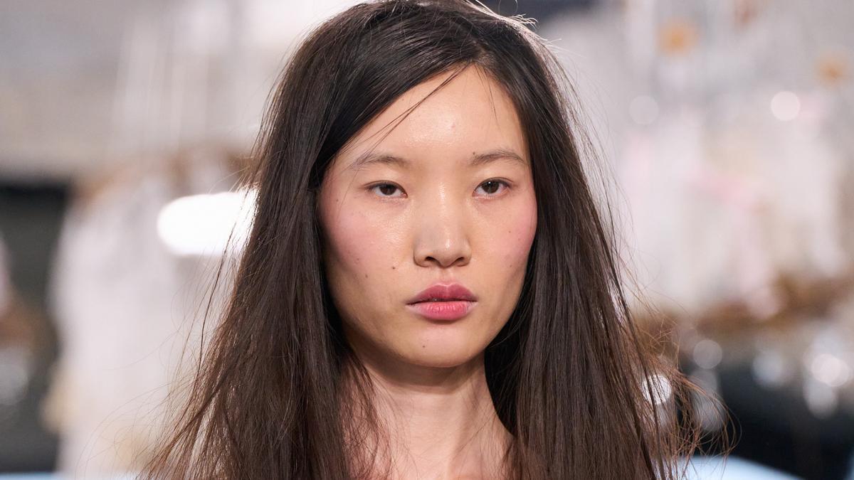 Las mejores planchas de pelo para no dañar tu cabello, según la experta Miriam Quevedo