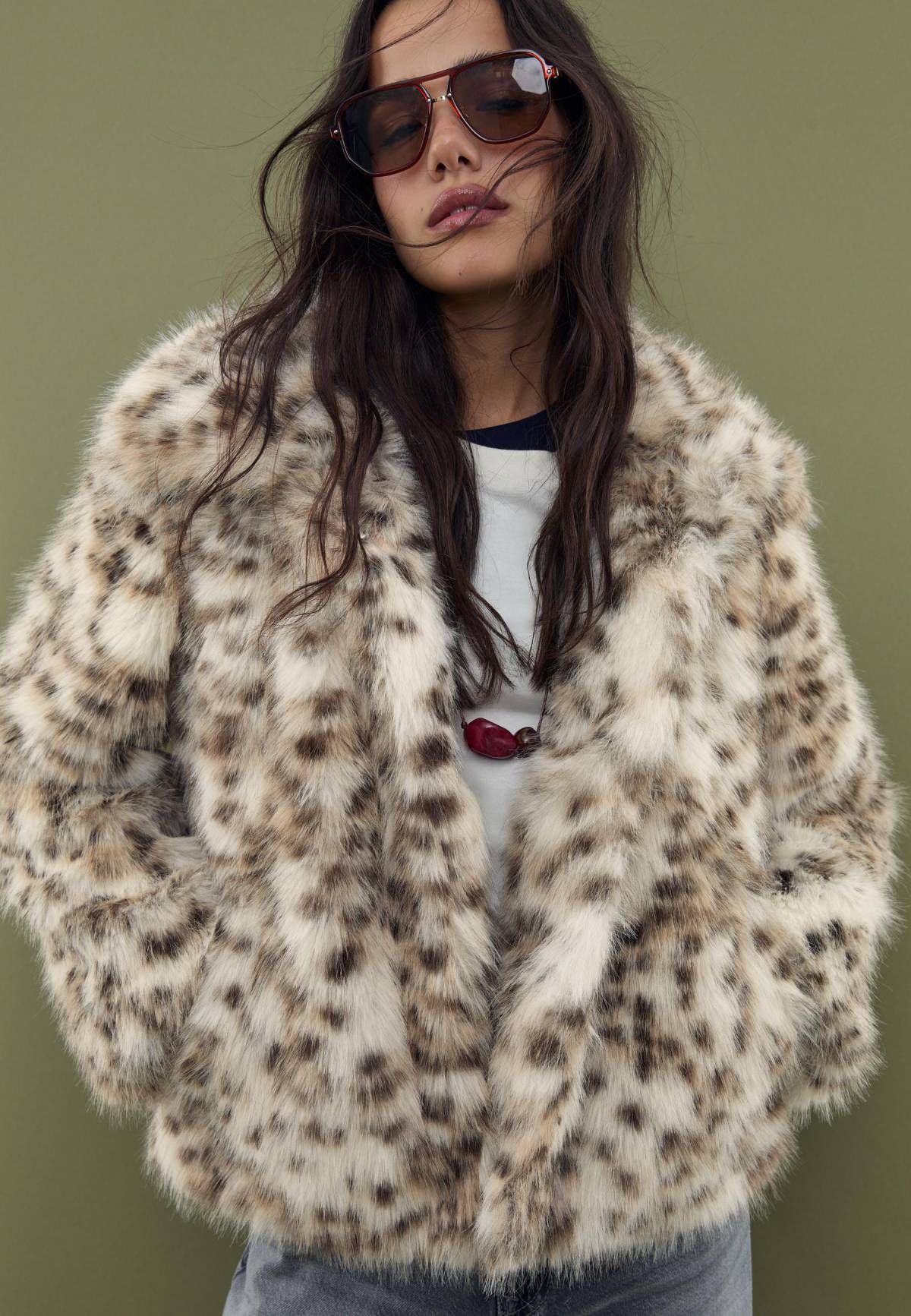 Veste en fourrure imprimée, par Stradivarius