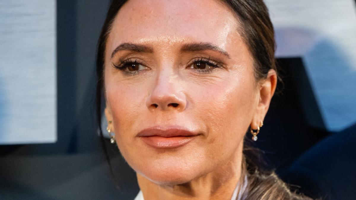 'Dermaplaning', le traitement du visage pratiqué par Victoria Beckham et expliqué par la spécialiste Xenia García