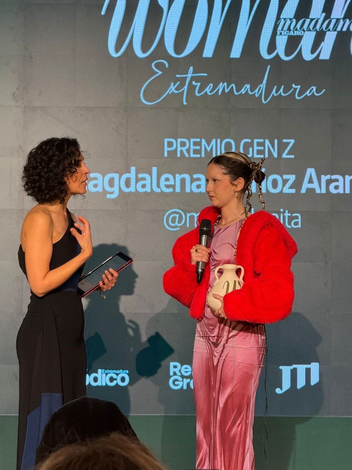 Magdalenita reçoit le Prix Femme Extremadura
