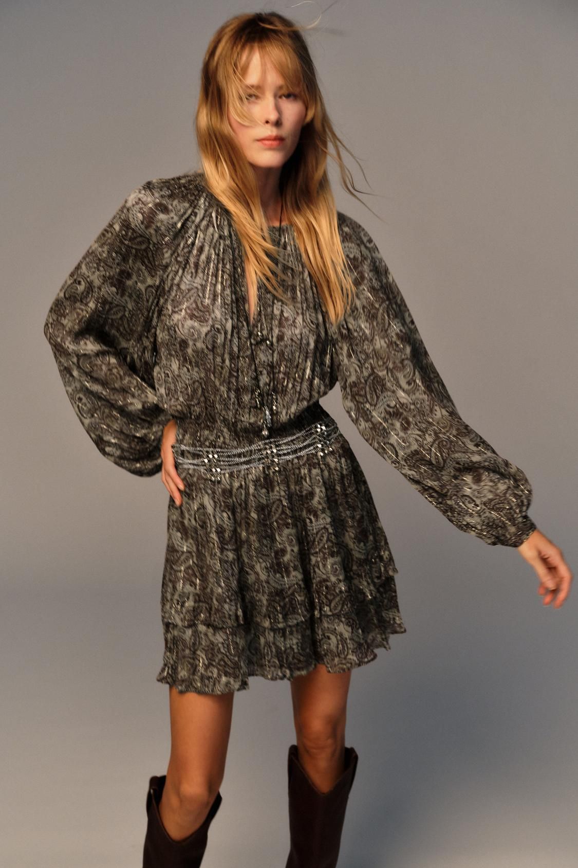 Robe courte imprimée fils métallisés