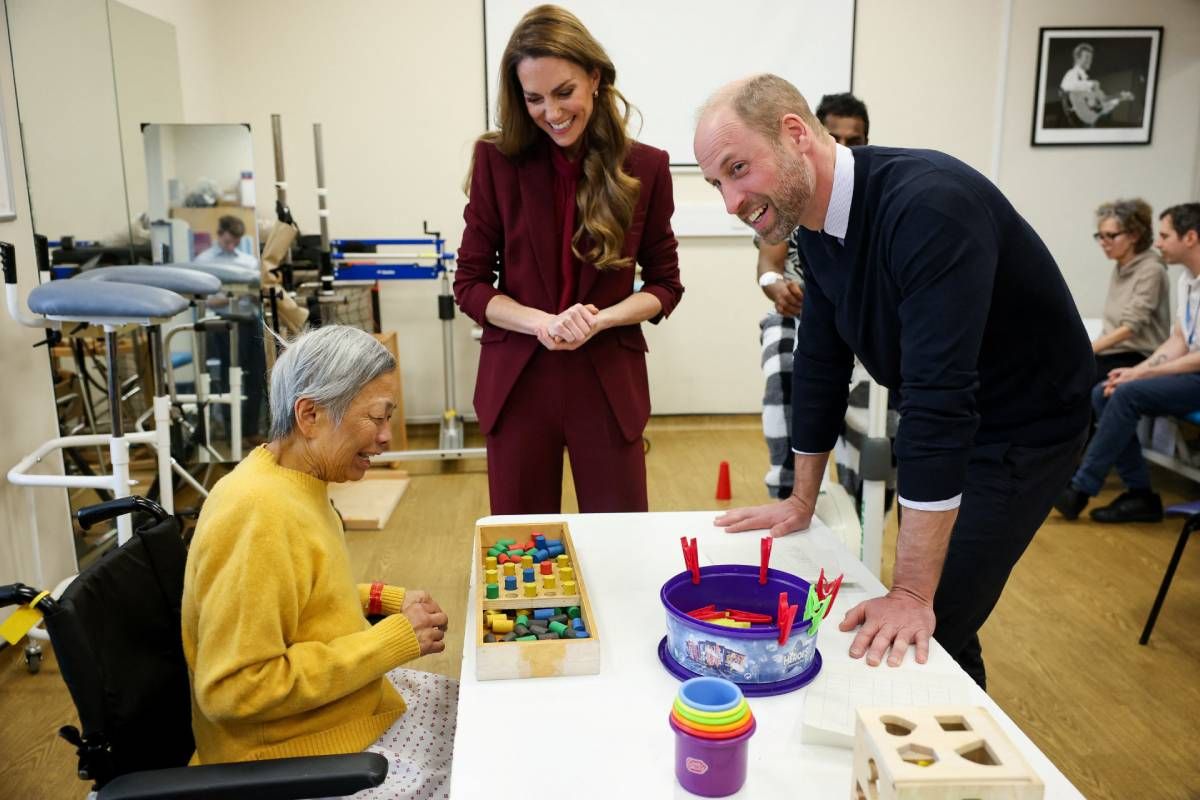 Le look de Kate Middleton lors de sa visite à l'hôpital Charing Cross de Londres