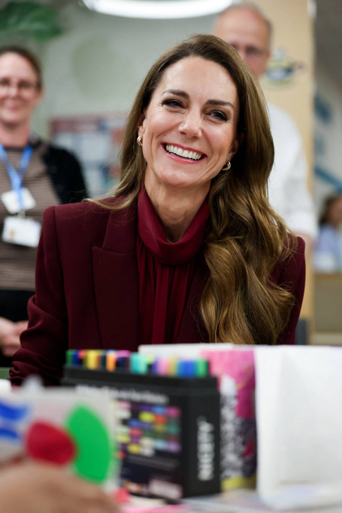 Détail du look et des bijoux de Kate Middleton