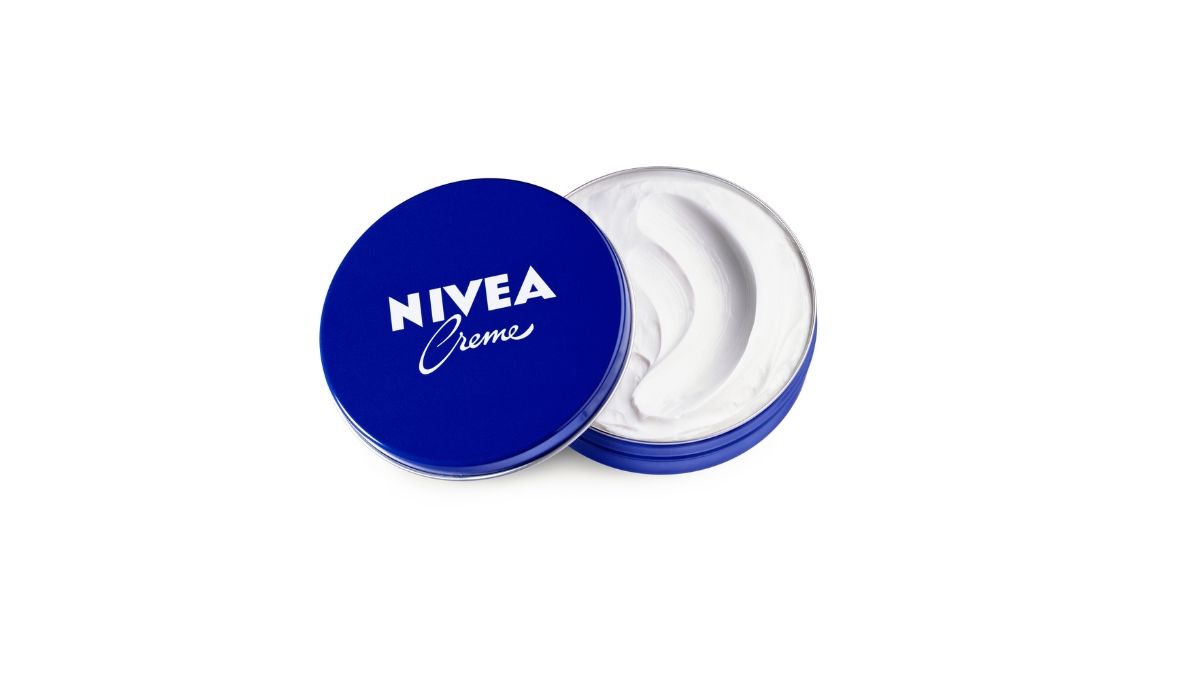 El perfume de la crema Nivea de lata azul