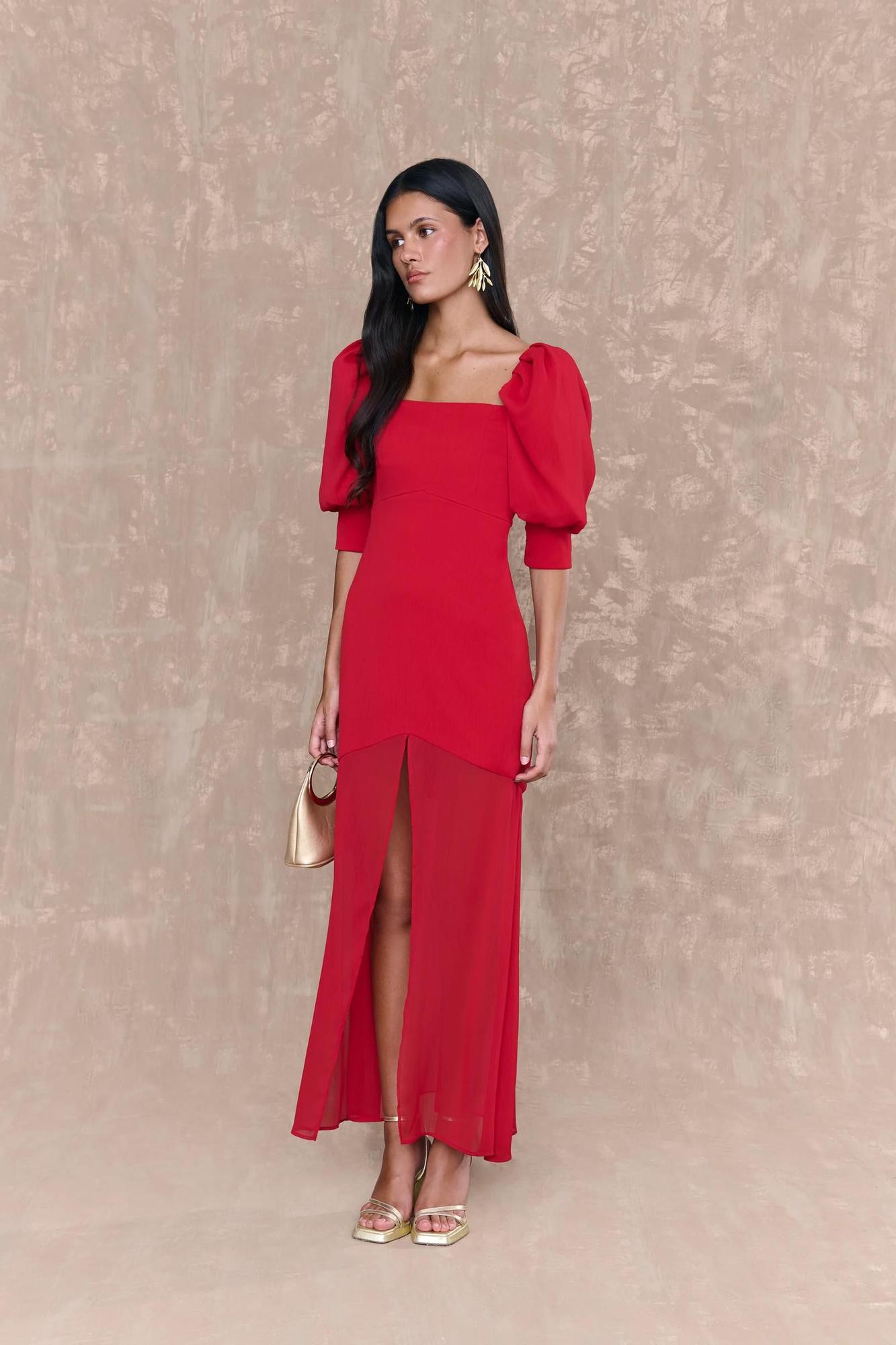 Robe d'invité rouge