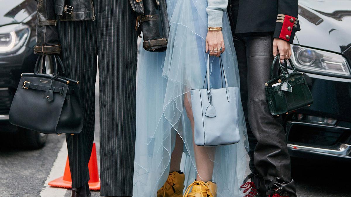 Cinco bolsos negros de Guess en súper rebajas: son los más deseados del 2026 y en color negro