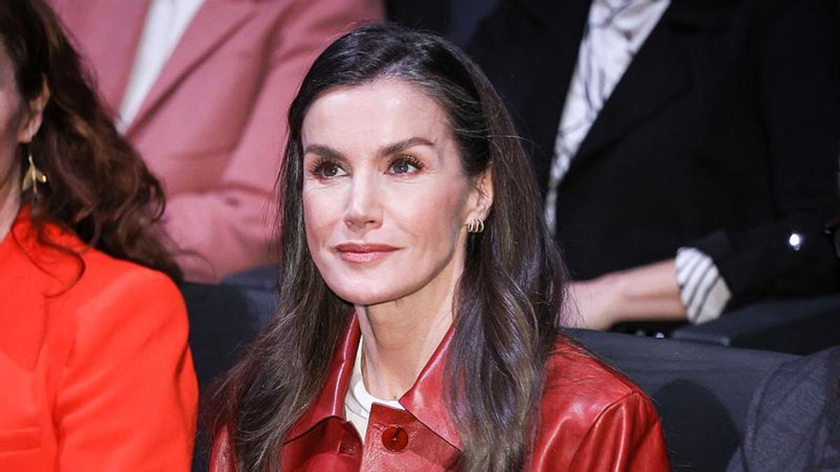 Los ingredientes cosméticos que explican la piel luminosa y firme de la reina Letizia, según una cosmétologa