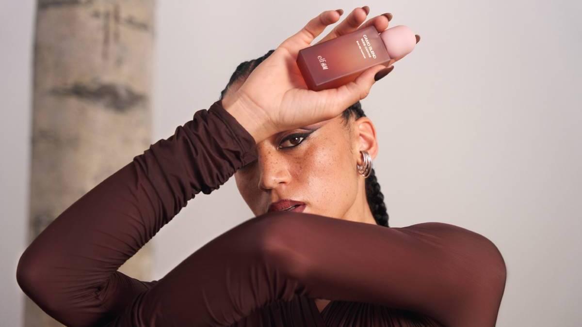 La campaña del lanzamiento de H&amp;M y e.l.f. Cosmetics está dirigida por la artista Tanu Muiño
