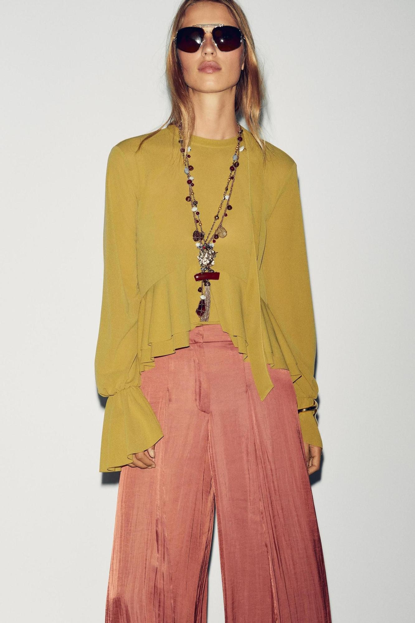 Blouse fluide à volants vert olive