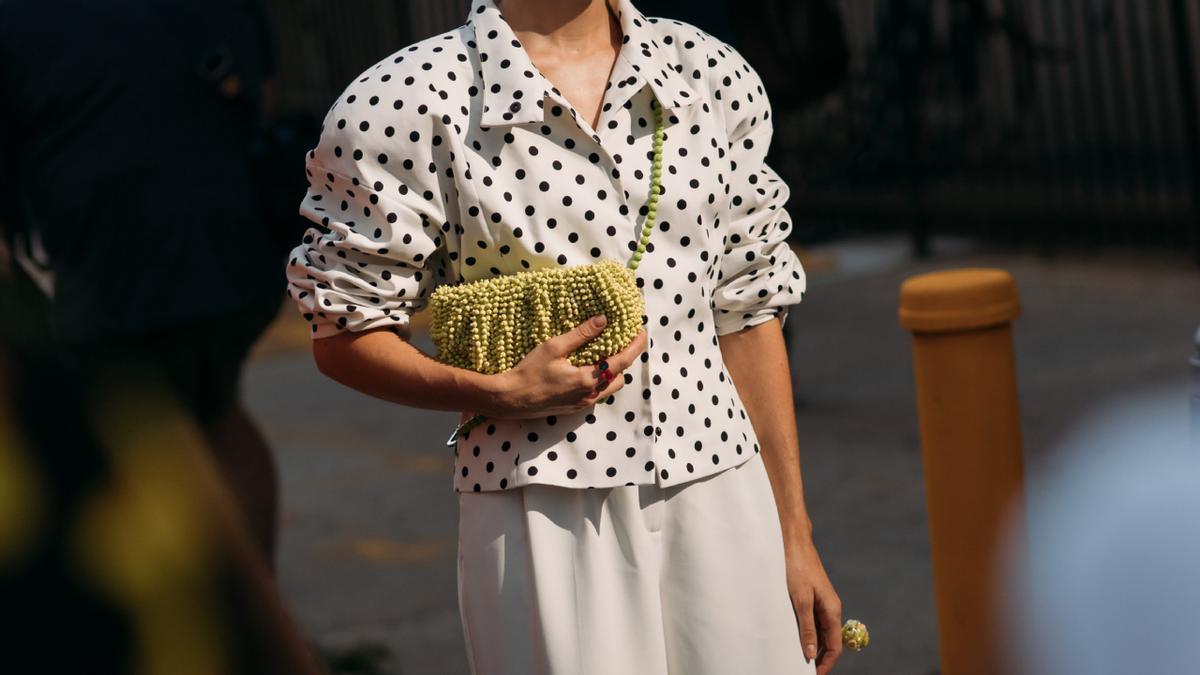 Blusas de tendencia primavera 2026 de las rebajas de Zara