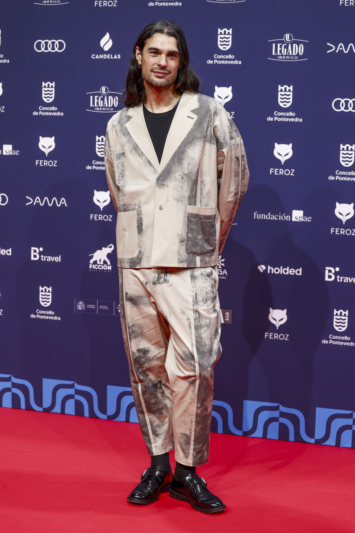 Oliver Laxe Alvaro Mortes sur le tapis rouge des Feroz 2026 Awards