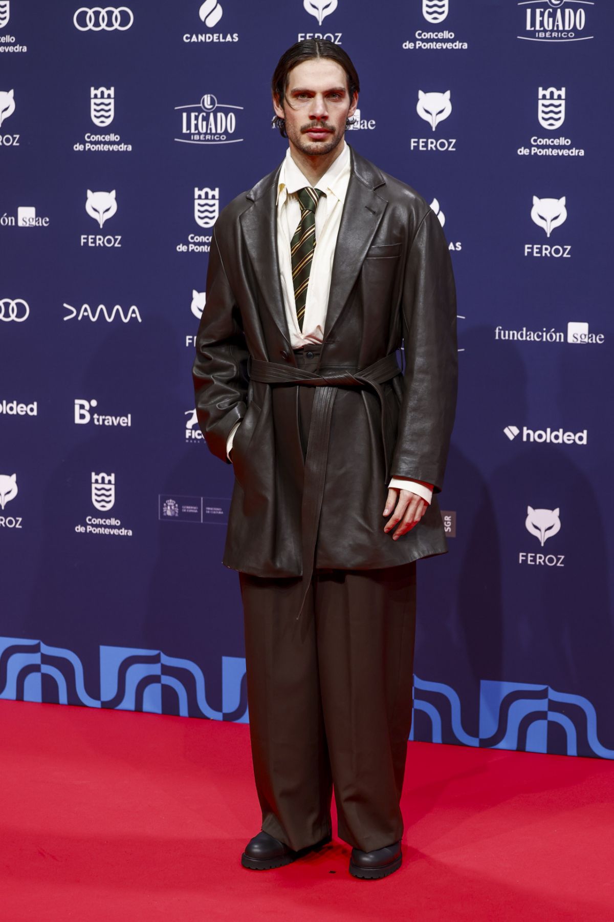 Pol Hermoso Alvaro Mortes sur le tapis rouge des Feroz 2026 Awards