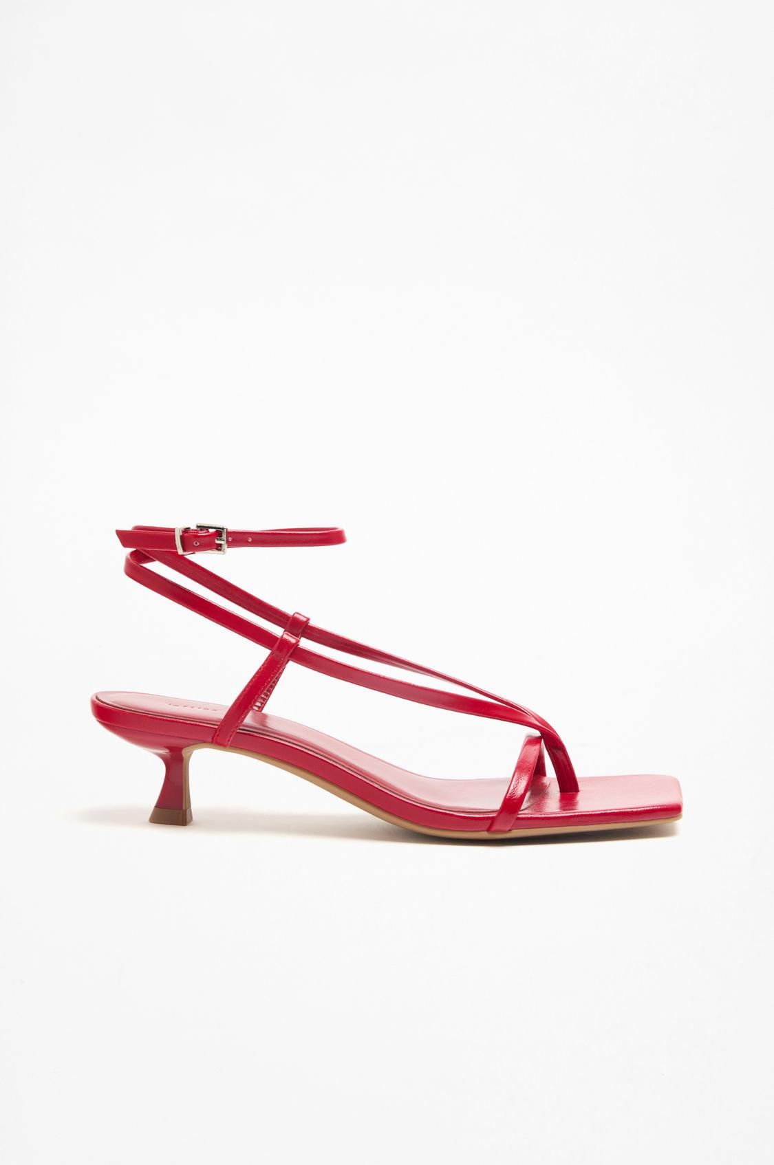 Sandales à brides et talon chaton