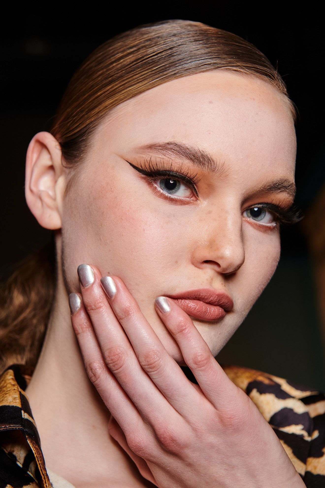 Manucure effet nacré