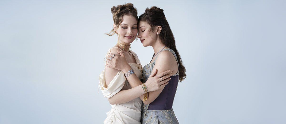 Las actrices Hannah Dodd y Claudia Jessie son Francesca y Eloise en la serie de Netflix Los Bridgerton