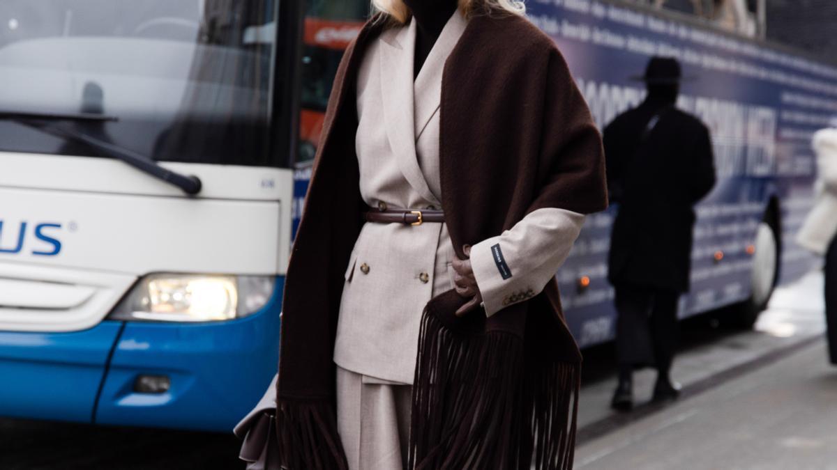 Looks de oficina de las novedades de Mango para los días de frío