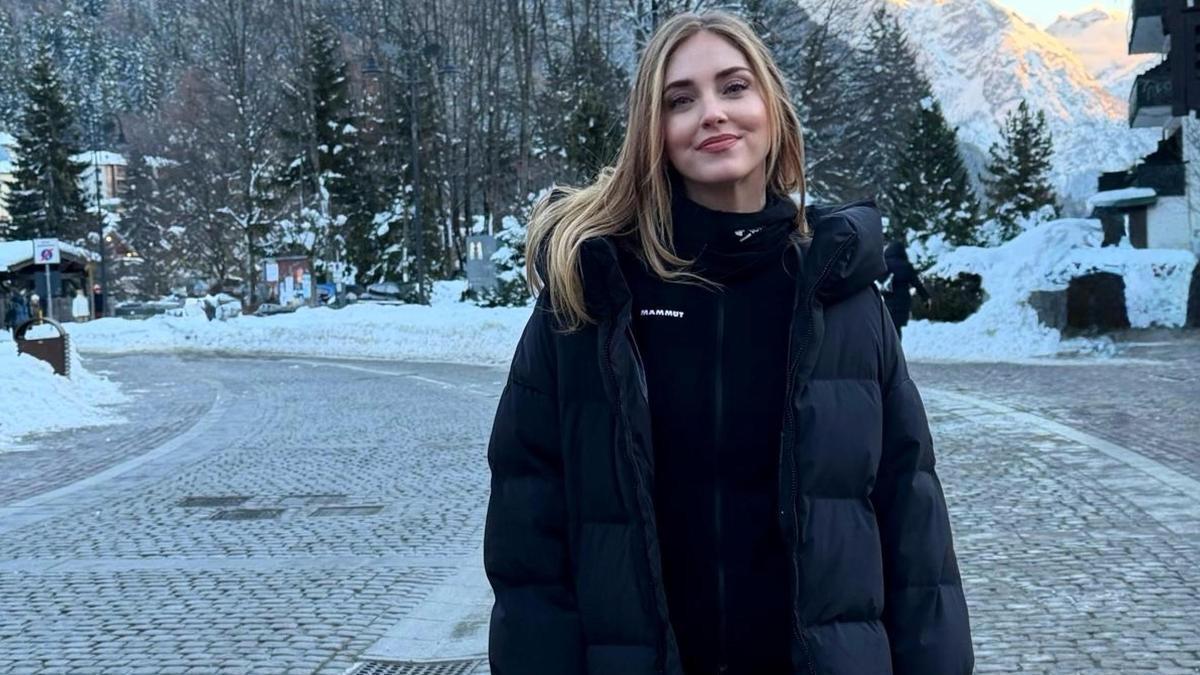 Mañana se esperan colas kilométricas en El Corte Inglés por este plumífero de Michael Kors disponible en 4 colores y con un 55% de descuento perfecto para la ola de frío