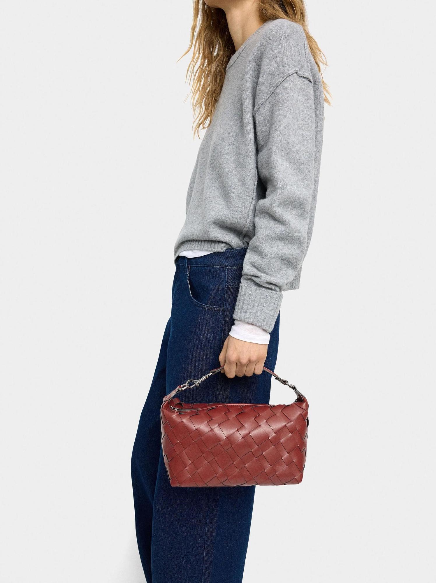 Sac à main tressé rouge