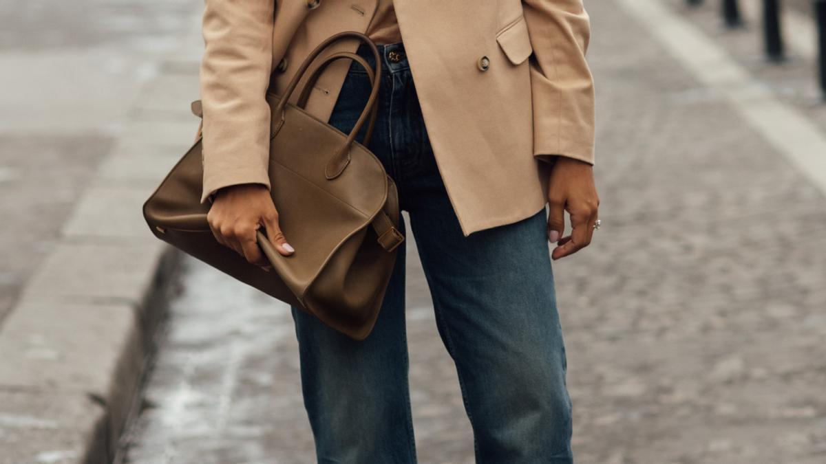 Anoche aterrizaron en Massimo Dutti los vaqueros de tendencia primavera 2026 que más recomiendan las estilistas y expertas en moda para estilizar y alargar piernas