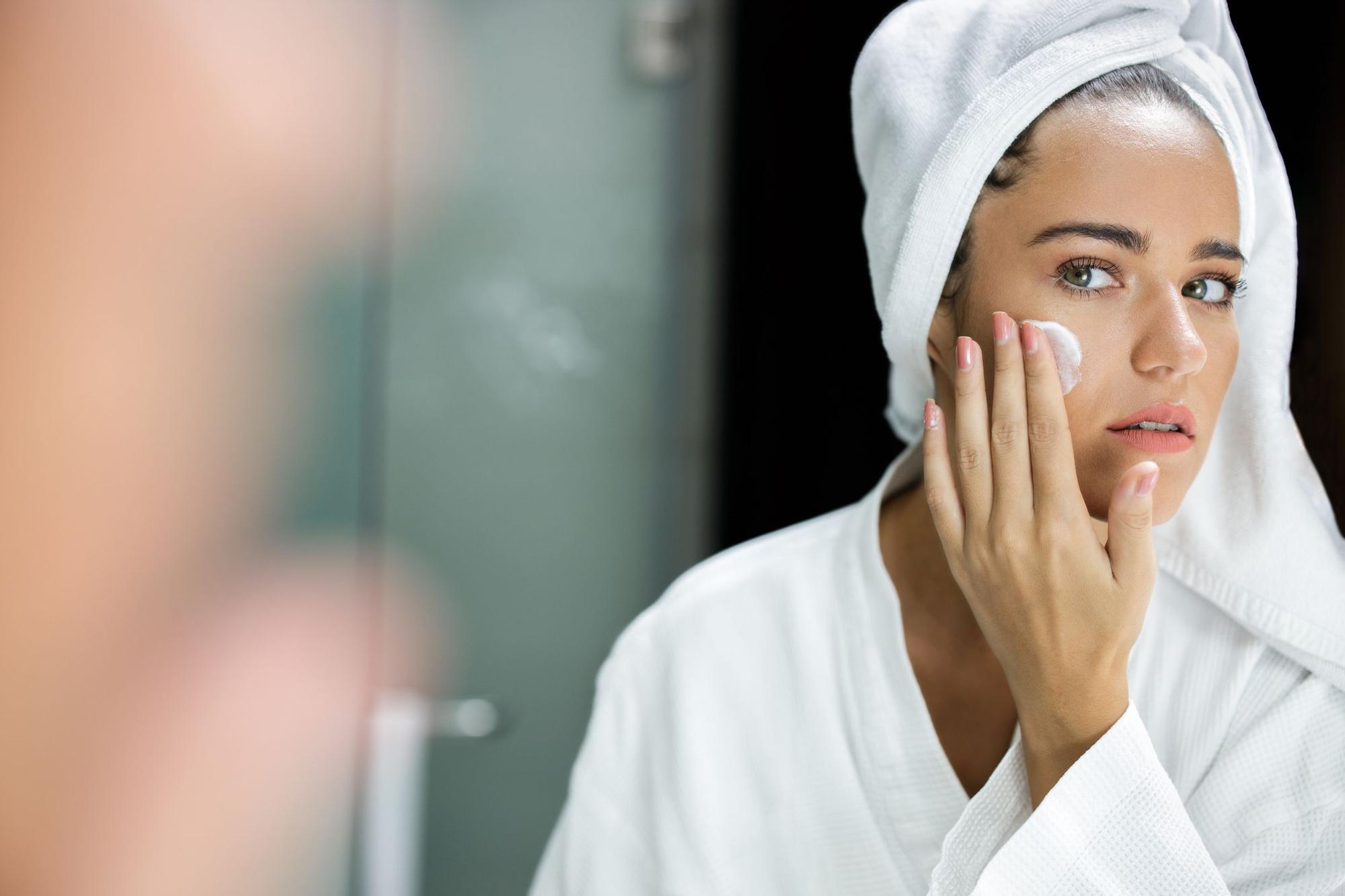 Crème sur le visage