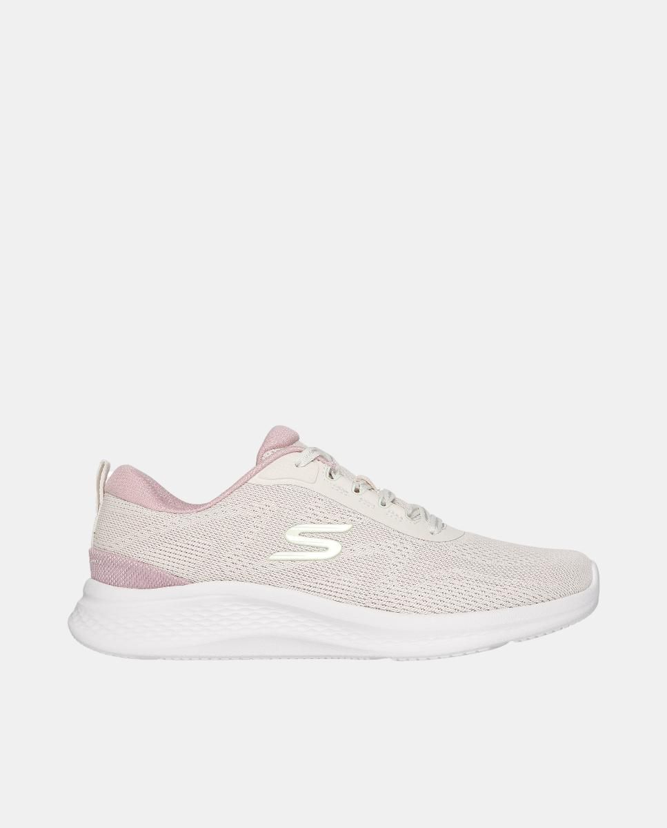 Chaussures de sport à semelles spéciales