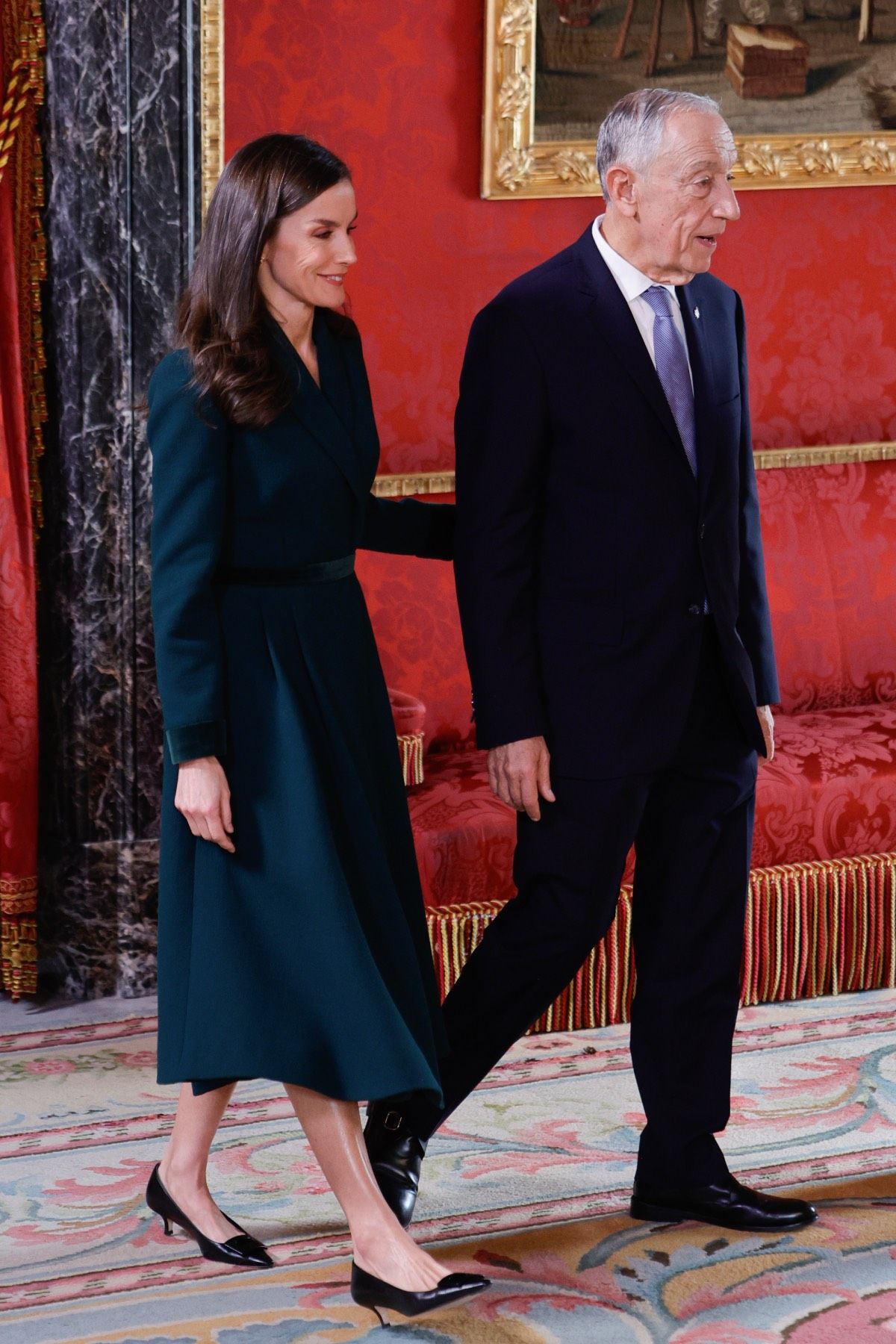 Le look d'inspiration « britannique » de la reine Letizia