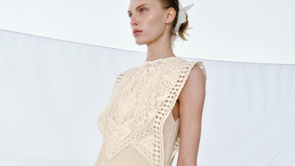 El fenómeno del vestido desmontable de Zara que está colapsando las tiendas es de estilo boho