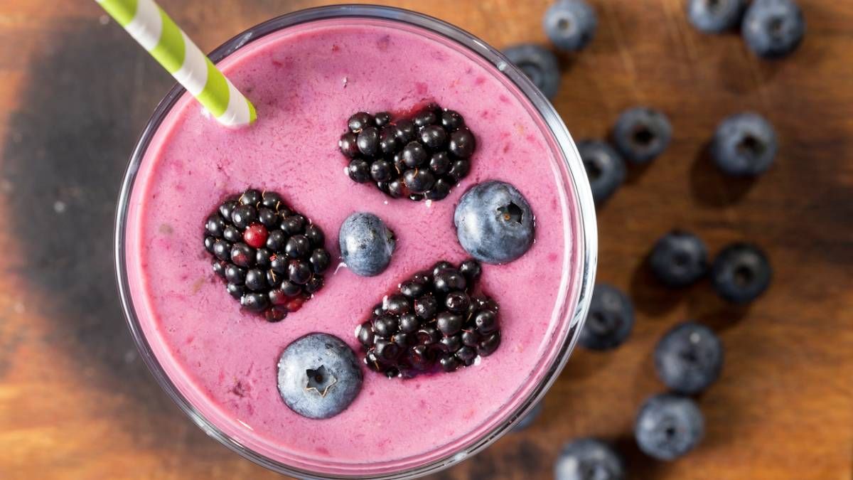 El batido perfecto para aumentar tu longevidad según el doctor Mark Hyman