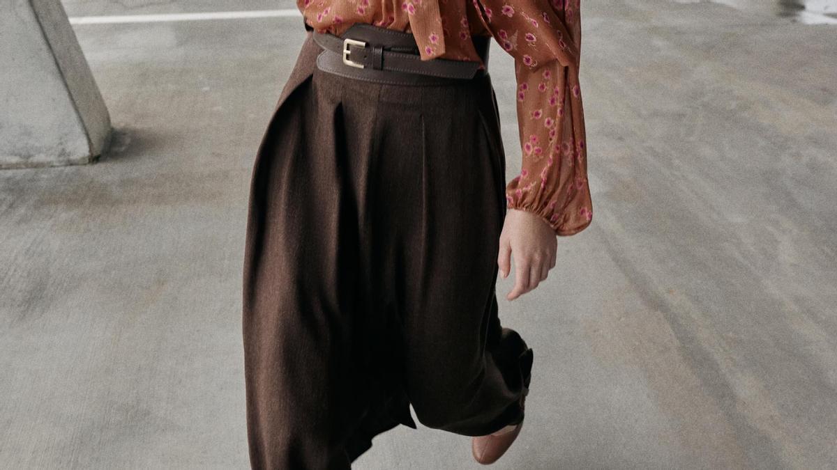 Zara se adelanta a la primavera 2026 con su nueva selección de faldas midi: elegantes y con efecto tipazo en todas las tallas