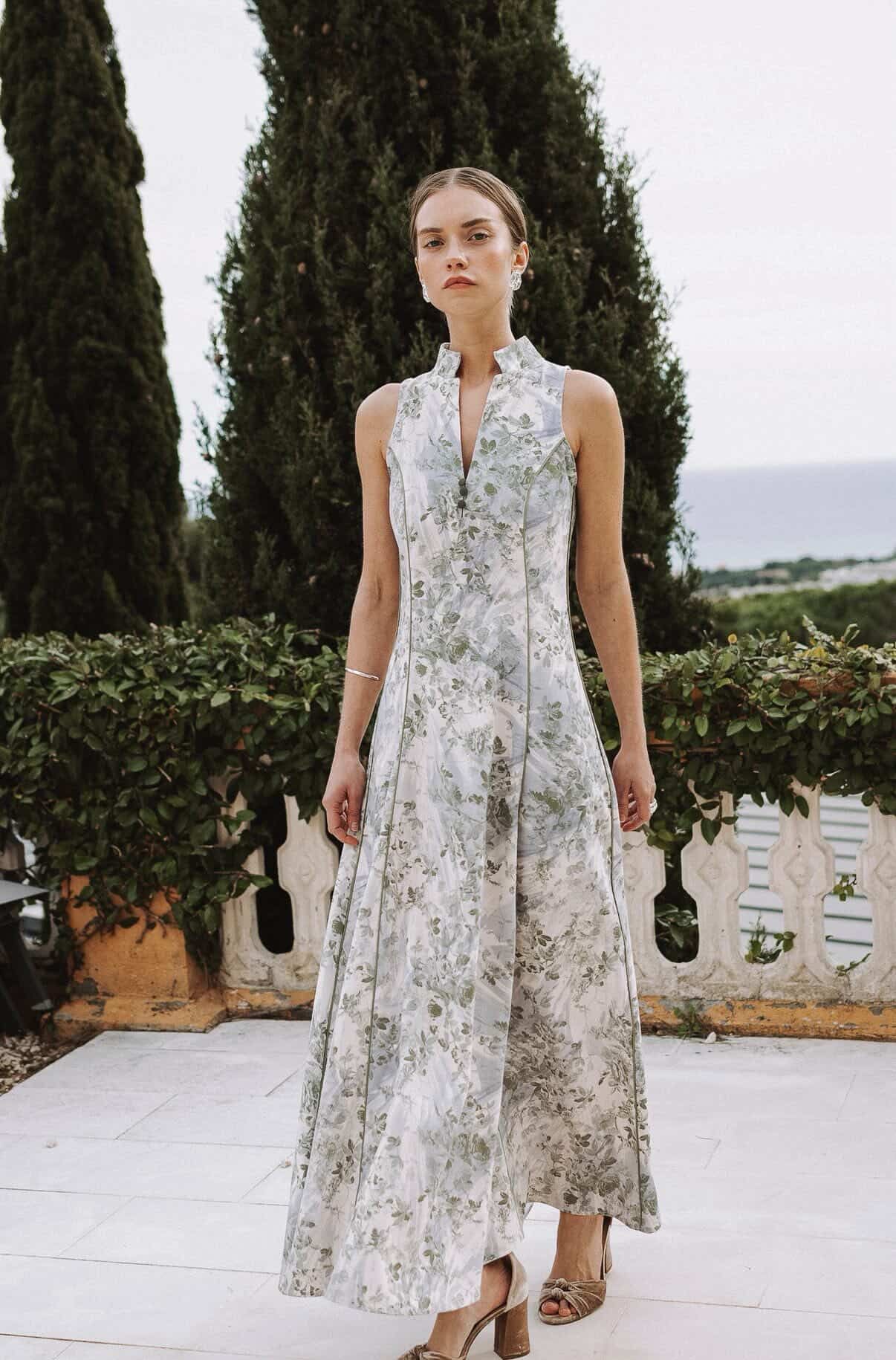 Robe d'invité à fleurs