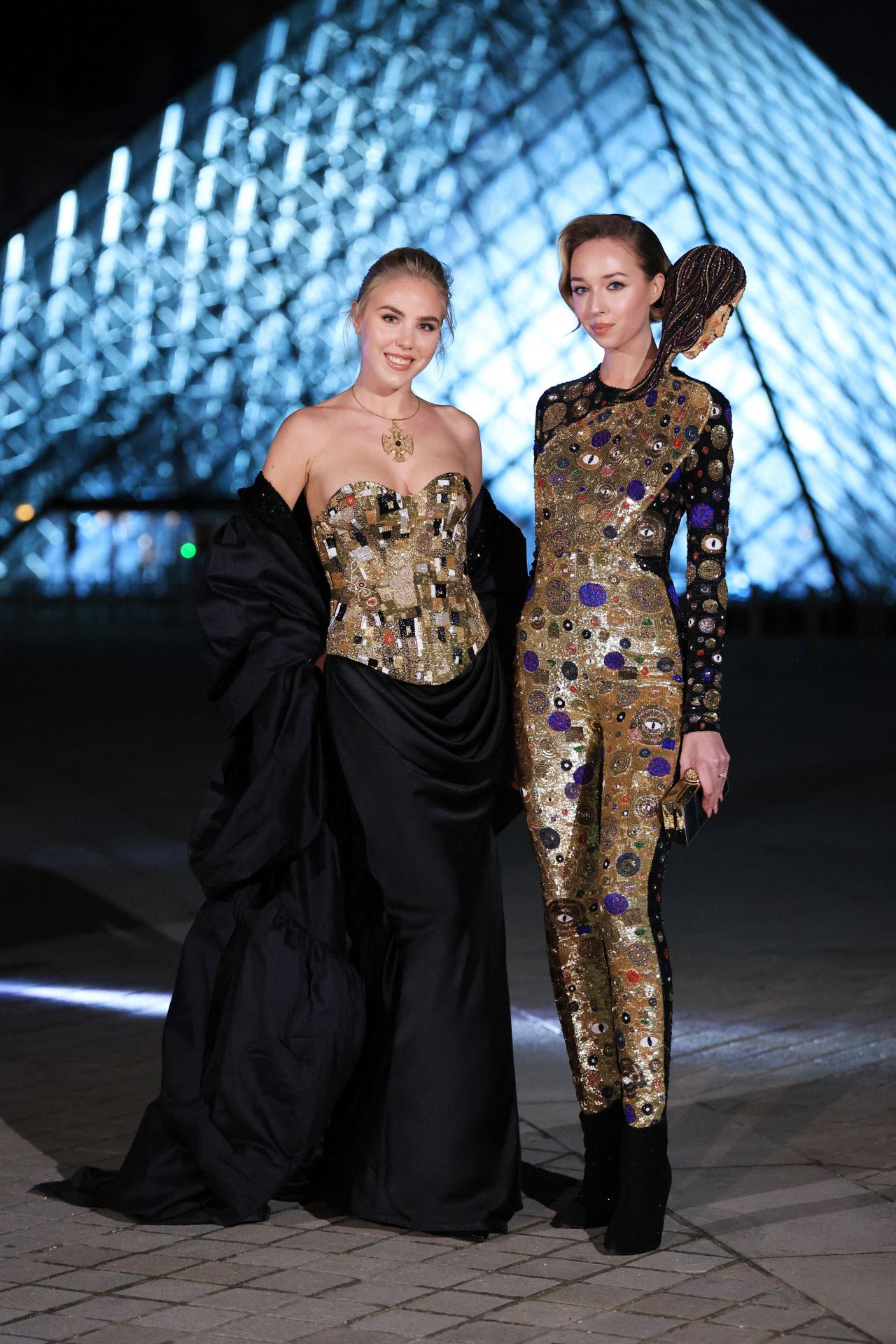 María Carolina et María Chiara de Borbón Dos Sicilias dans « Le Grand Dîner du Louvre ».