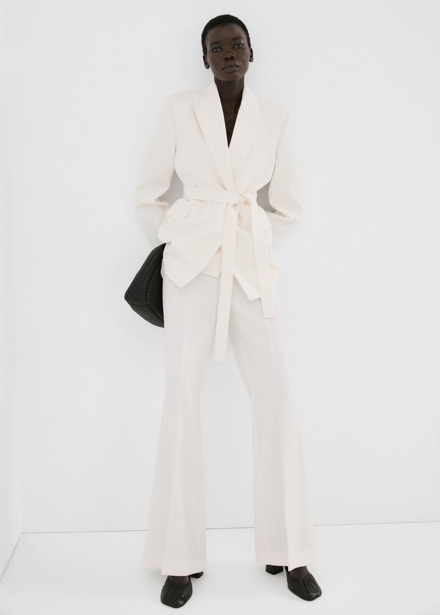 Veste de costume blanche avec ceinture