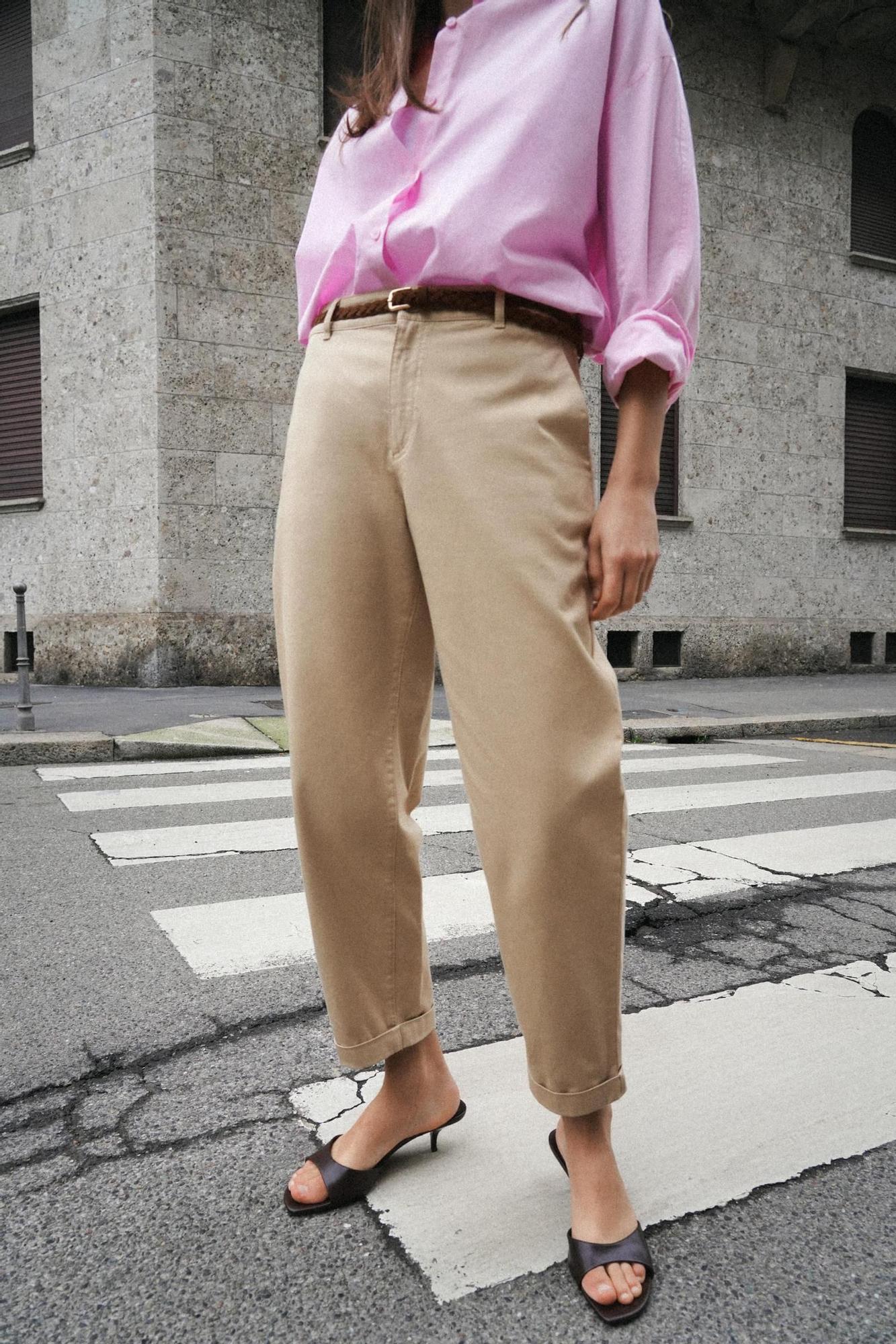 Pantalon chino avec ceinture tressée
