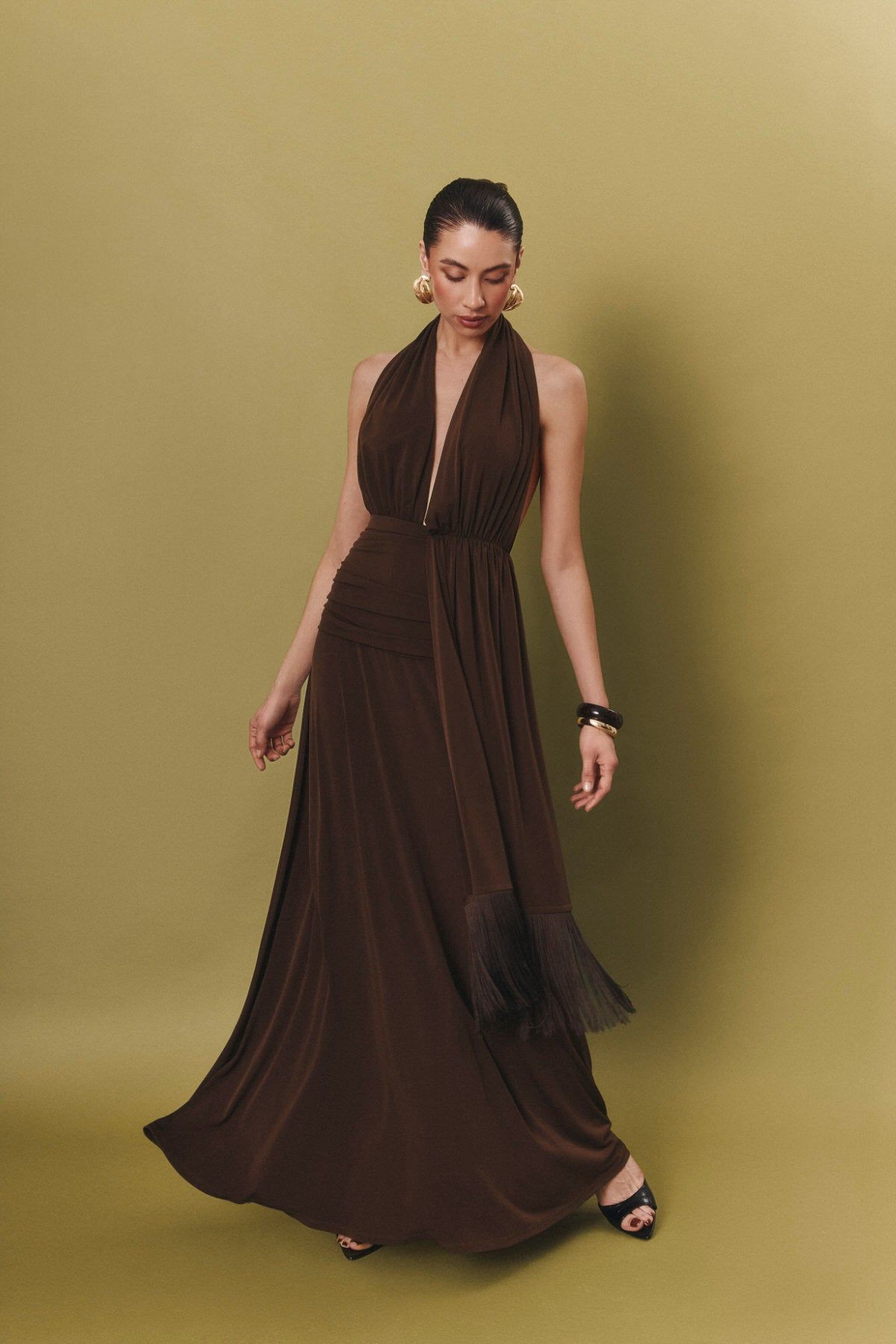 Robe d'invité dos nu marron
