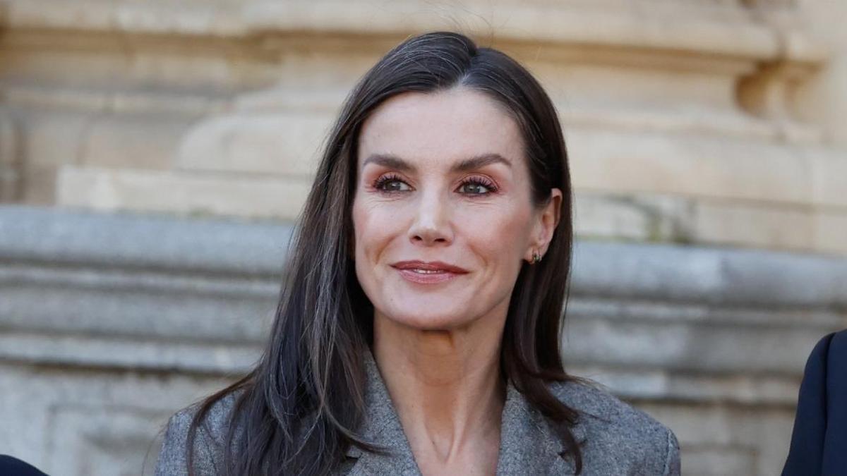 Hablamos con Ana Fernández, diseñadora de Sibilina, la firma que ha regalado a la reina Letizia su primer traje de flamenca