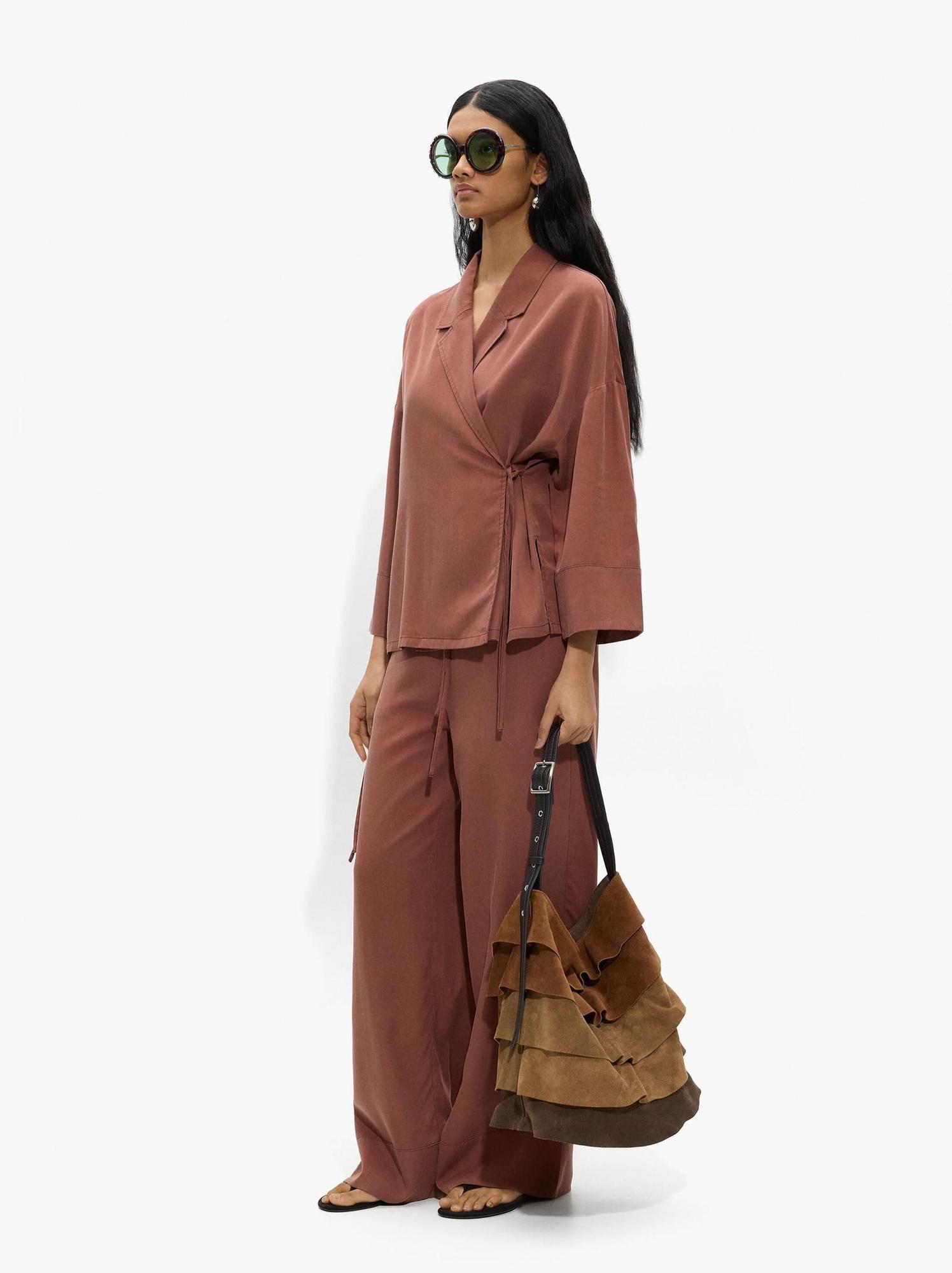 Jeu de tuiles monochromes