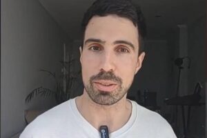 Álex Docampo, dermatologue : « Les crèmes hydratantes n'éliminent pas les rides"