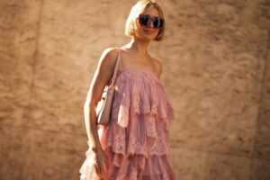 Zara est en avance sur l'été 2026 avec les robes tendance les plus élégantes pour bien s'habiller sans effort