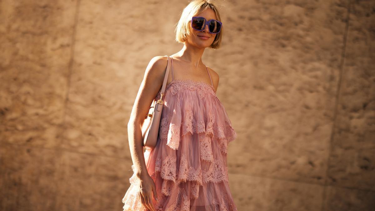 Zara se adelanta al verano 2026 con los vestidos de tendencia más elegantes para vestir bien sin esfuerzo